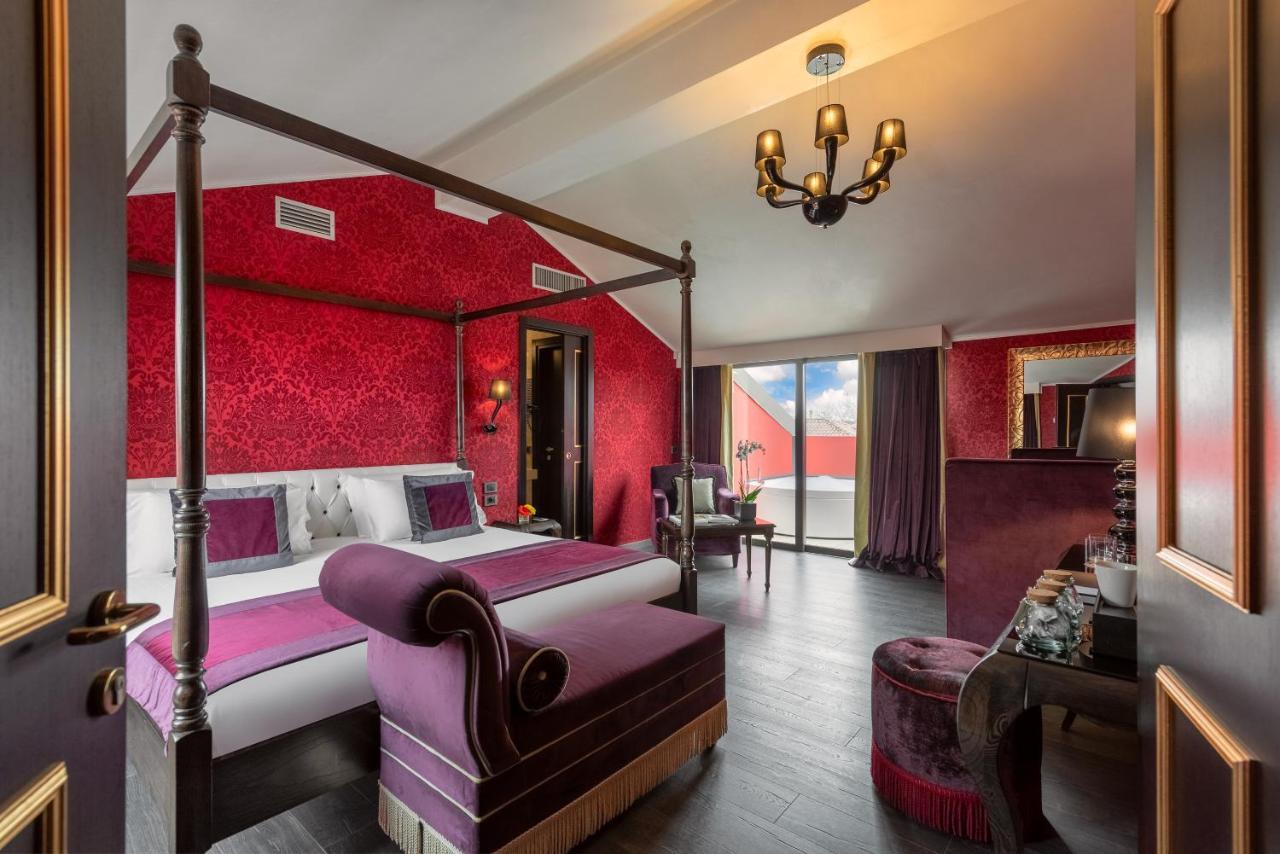 Panoramic Suite with two terraces and Jacuzzi